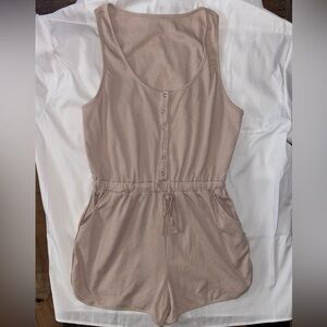 Women’s Sz Large Oatmeal Knit Romper with Button Front New